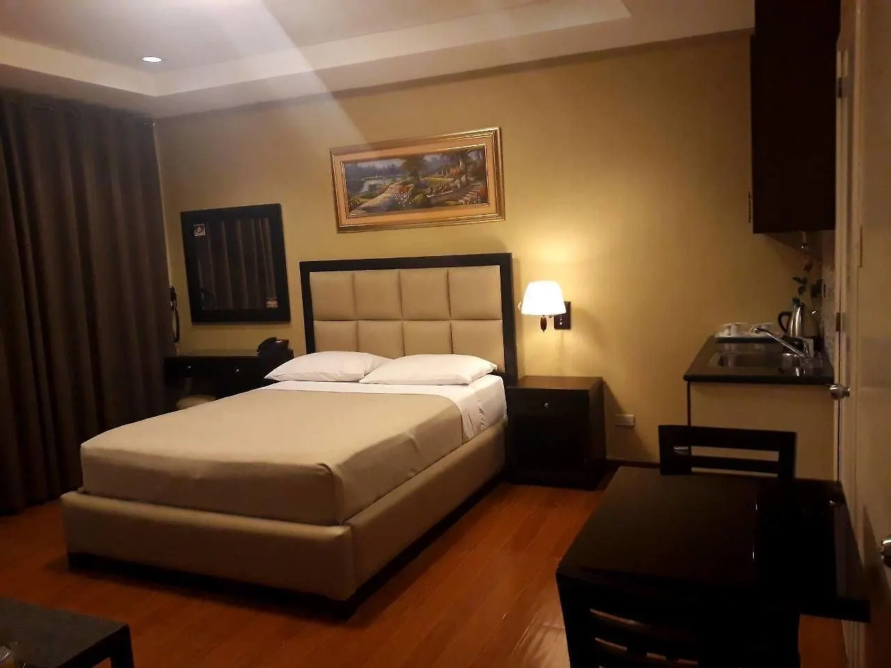 ***  Prism Hotel Ángeles Filipinas