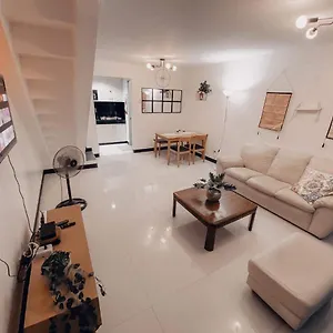 Apartment Cozy Themed 2br Townhouse - Near Clark Airport - Trp1